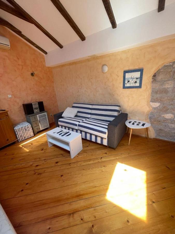 Superb Townhouse Villa Montalbano โรวีน ภายนอก รูปภาพ