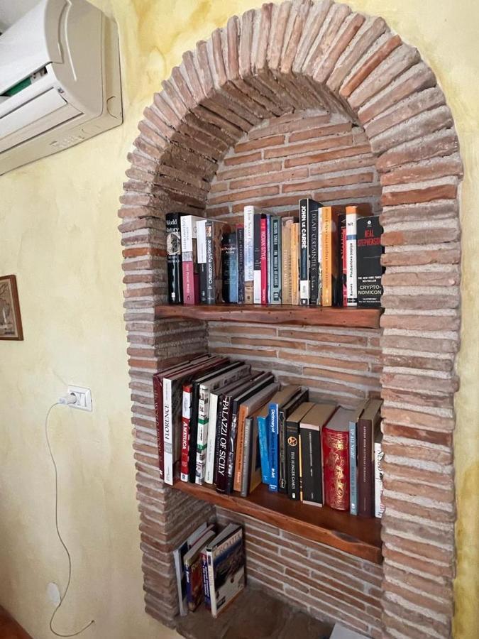 Superb Townhouse Villa Montalbano โรวีน ภายนอก รูปภาพ