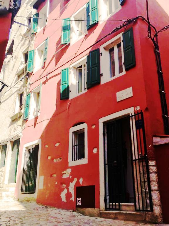 Superb Townhouse Villa Montalbano โรวีน ภายนอก รูปภาพ