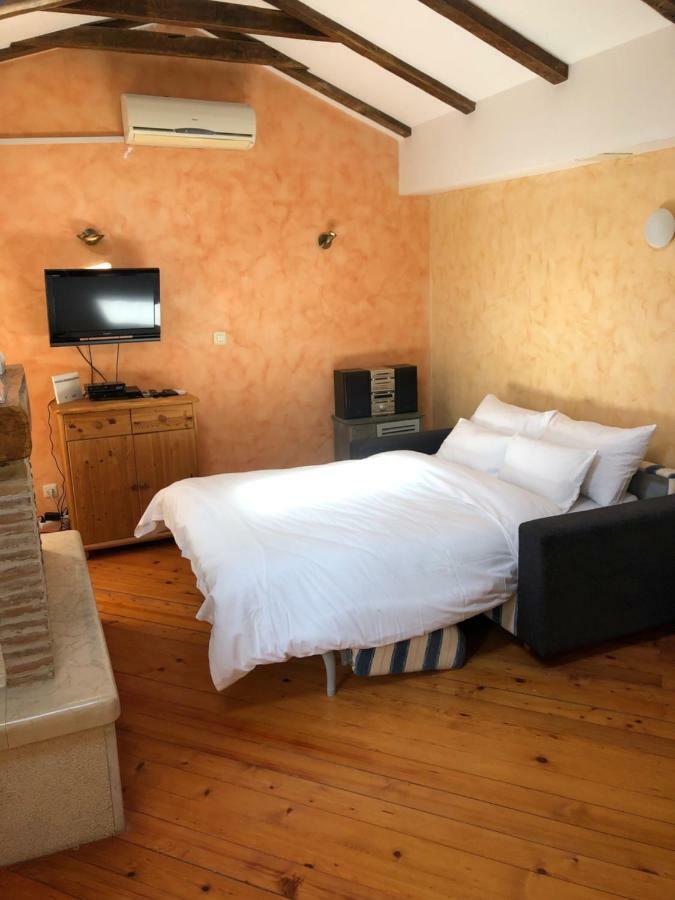 Superb Townhouse Villa Montalbano โรวีน ภายนอก รูปภาพ
