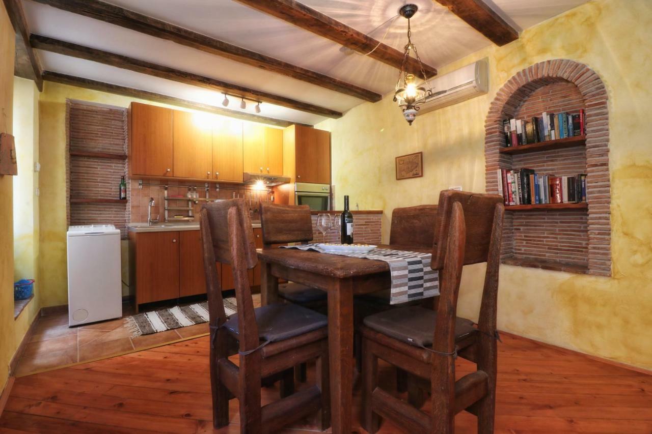 Superb Townhouse Villa Montalbano โรวีน ภายนอก รูปภาพ